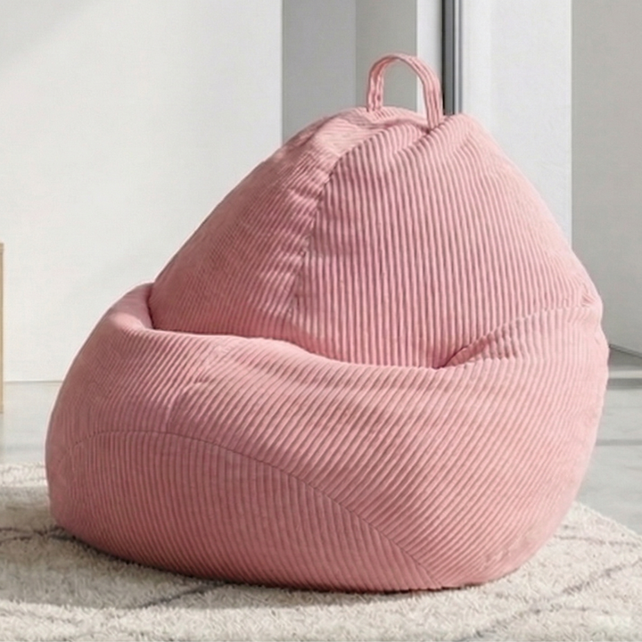 Fauteuil poire Beliz en velours côtelé